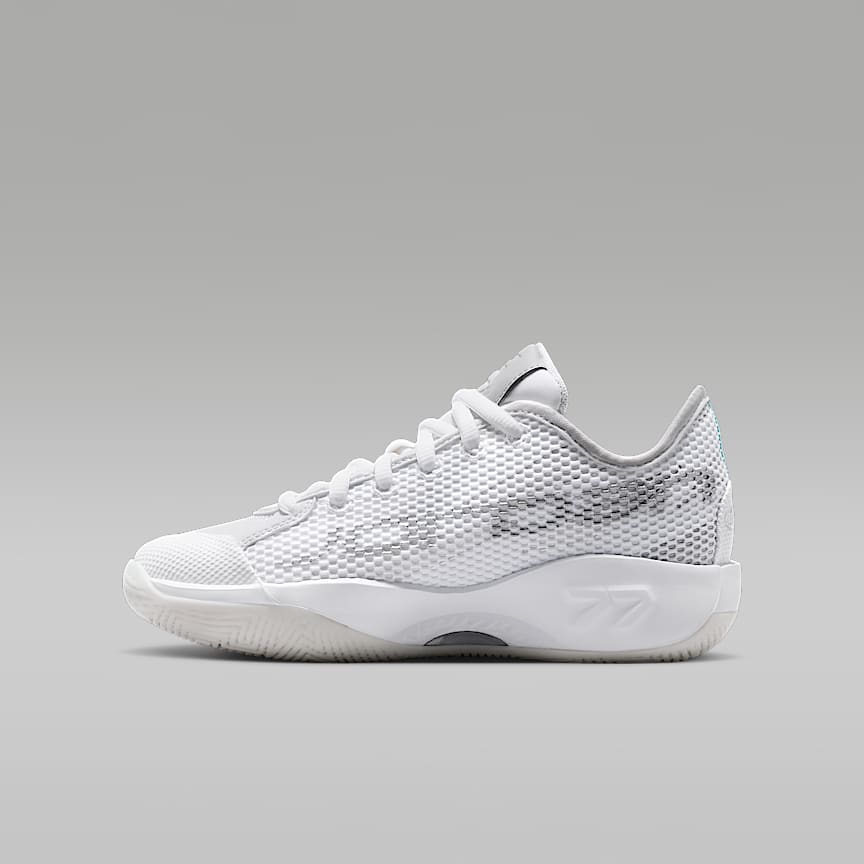 Luka 77 Basketball Shoes. Nike.com